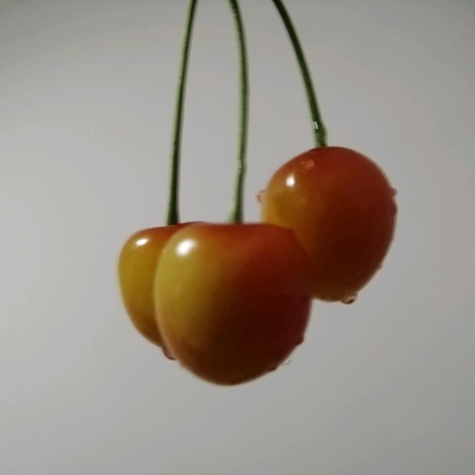 亦凡