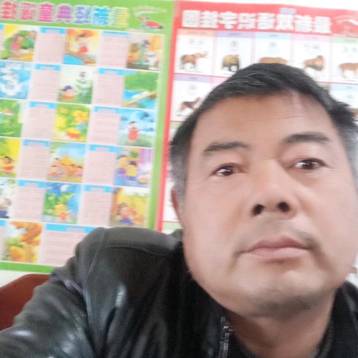 铲车