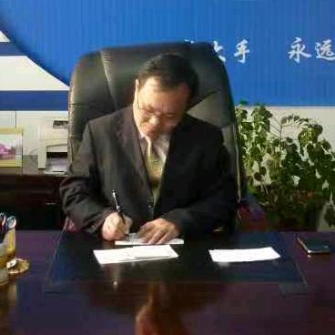 信阳光大学校梅涛