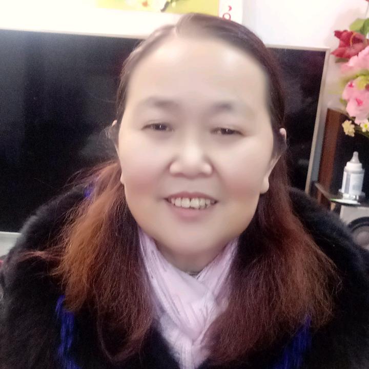 杨明英
