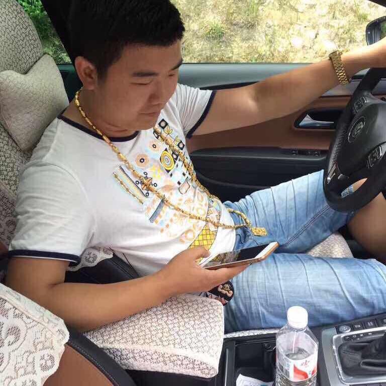 爱哭的毛毛虫