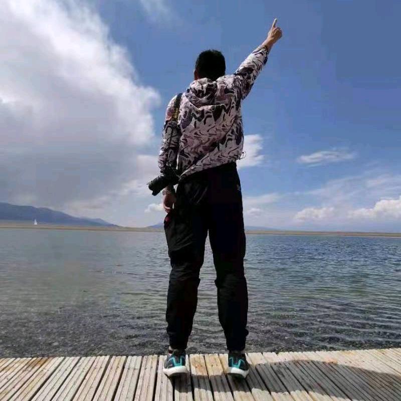 拿相机的狙击手