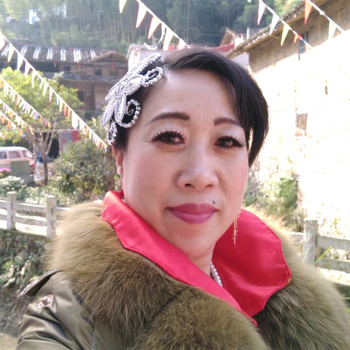 冬天小芽🎤（星期一 三 五直播）休息中