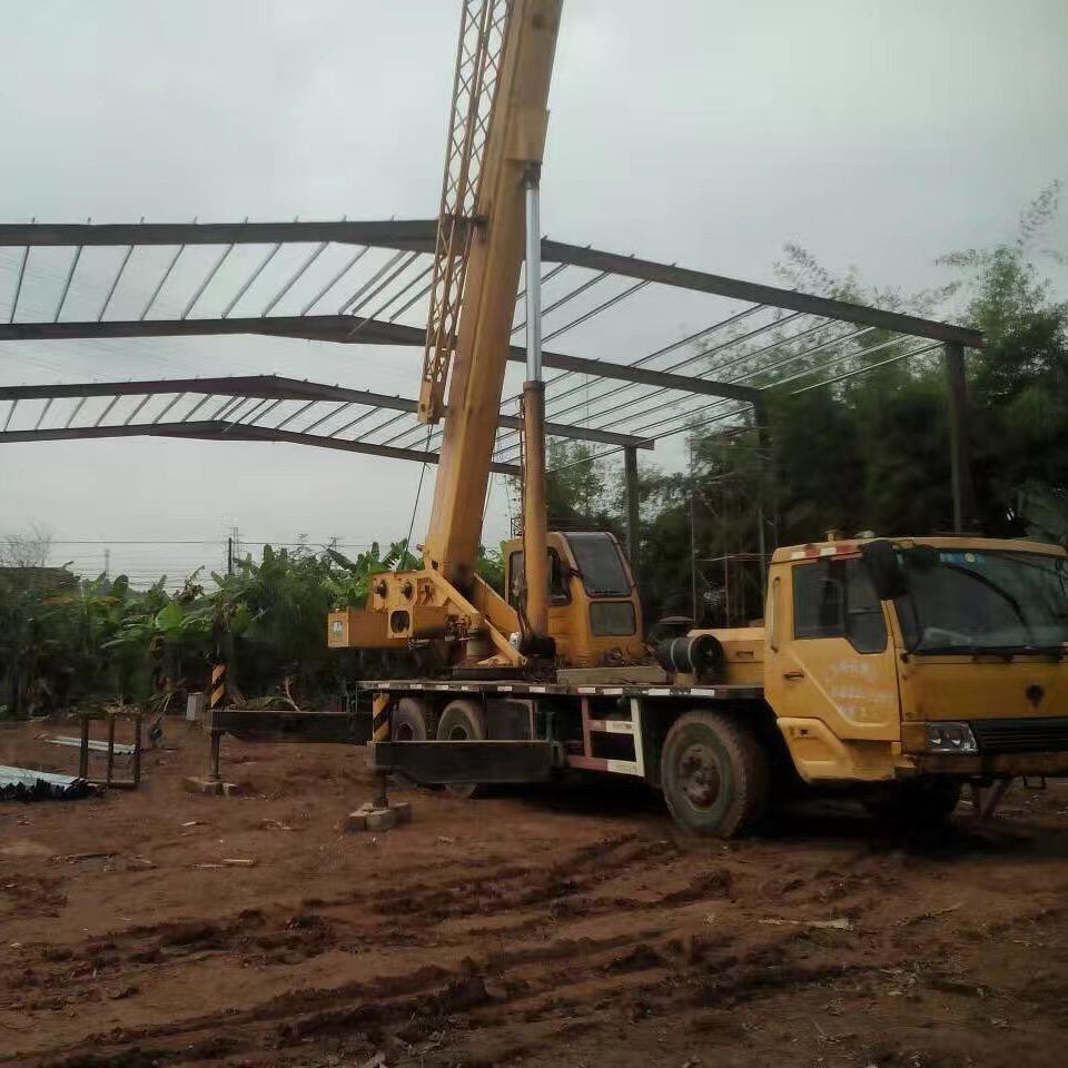 冬子专业做钢结构厂房，铁皮房，各种电焊工