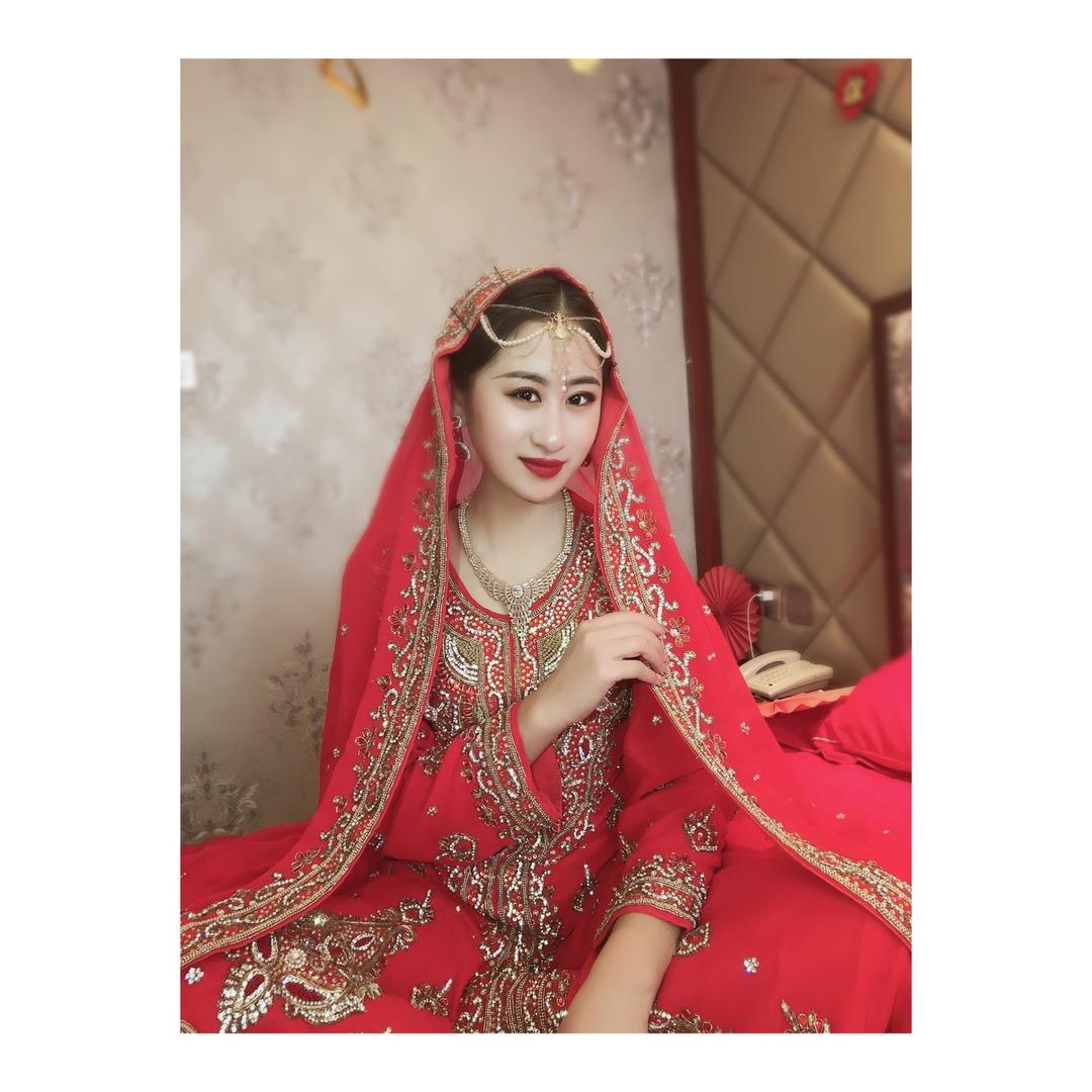 爱笑的小仙女（回族）