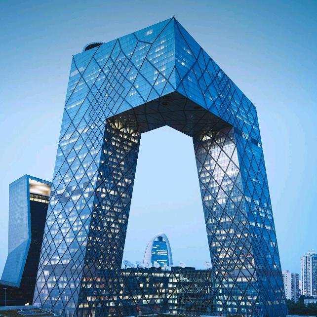 李亮