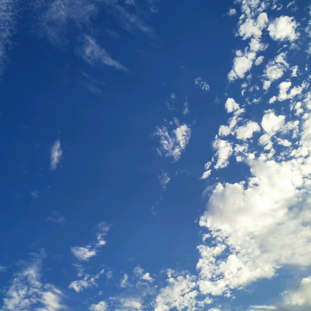 碧空如洗