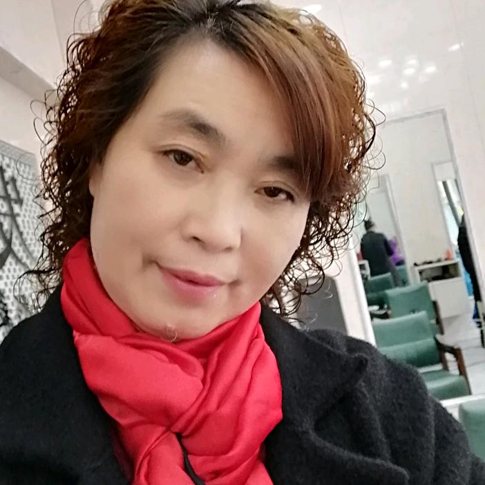 王 英