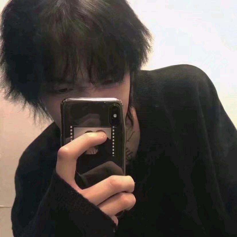 一杯热奶茶.