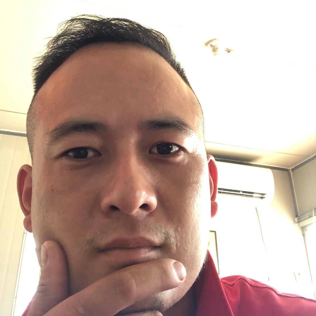 开卡车的小韬