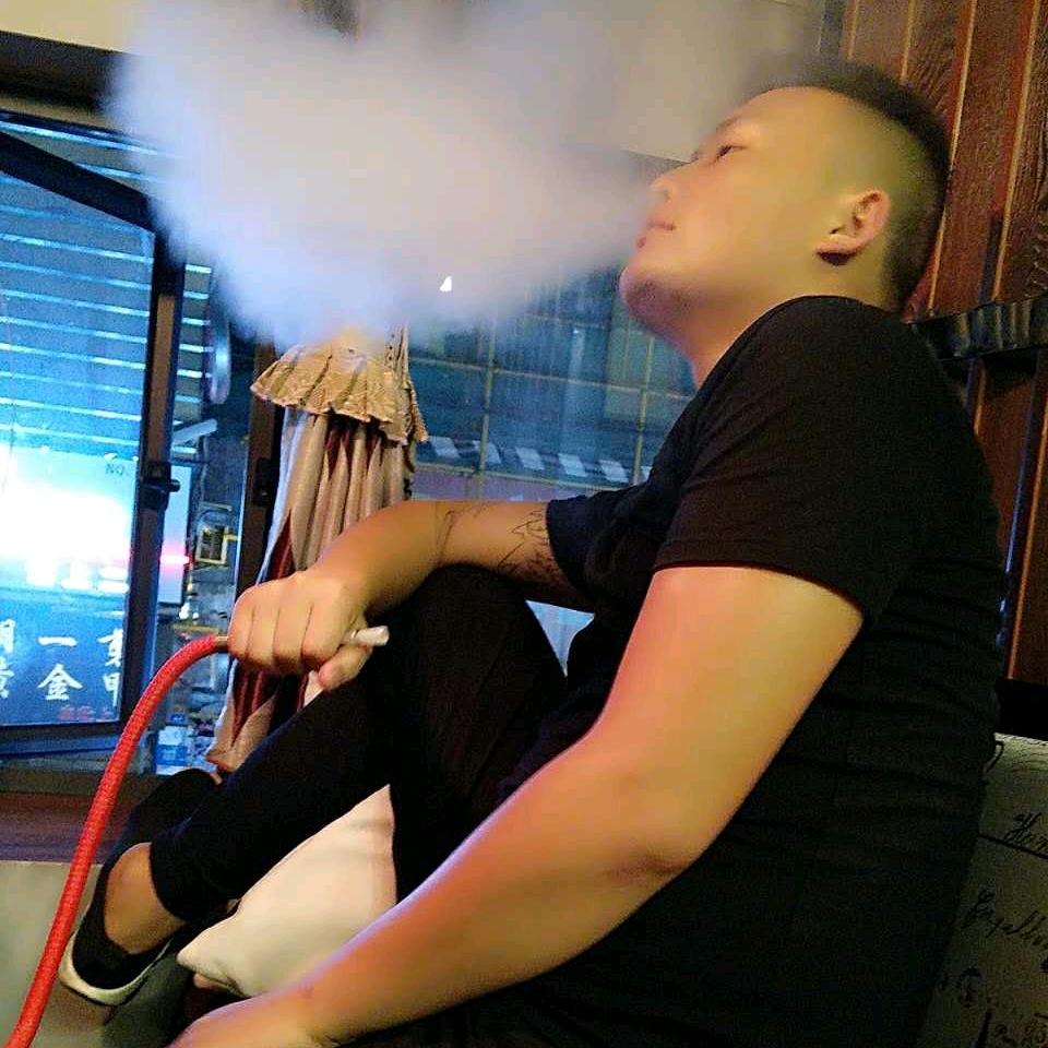 求滴们