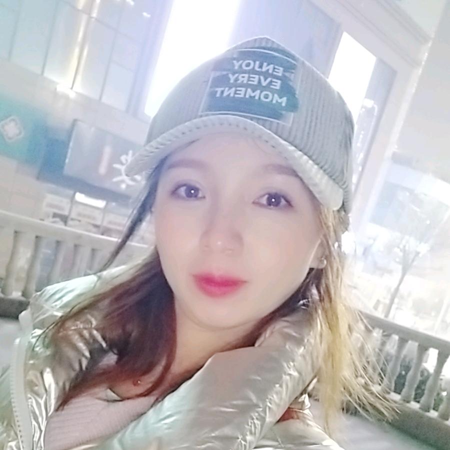 @艾婧