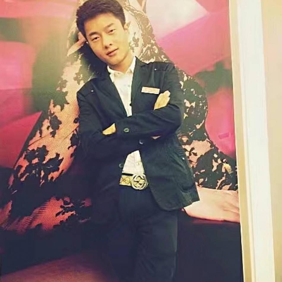 邯郸于斌收长头发