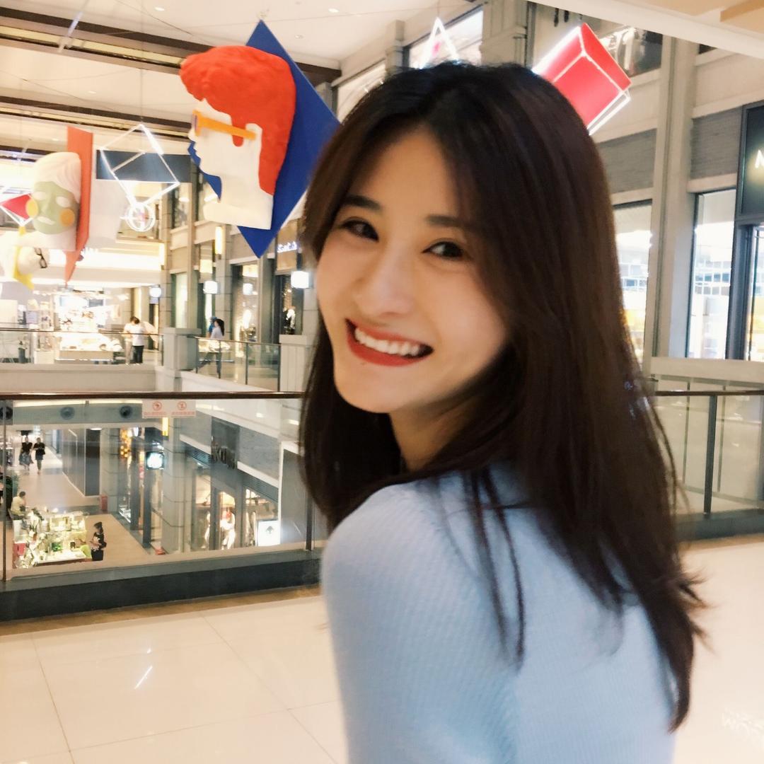 周婷☀️