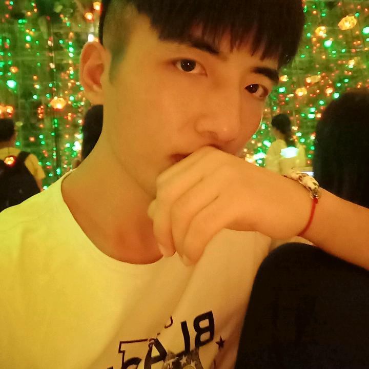 菜刀砍电线一路火花带闪电⚡