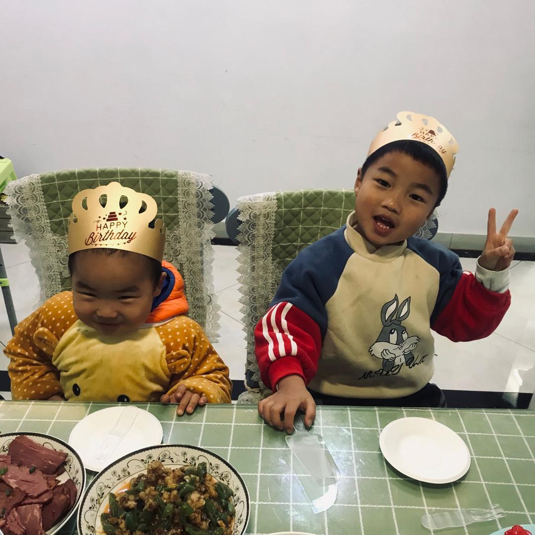 两小子