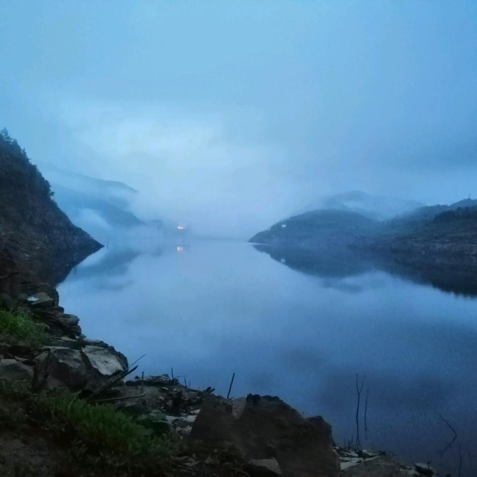 游钓江河