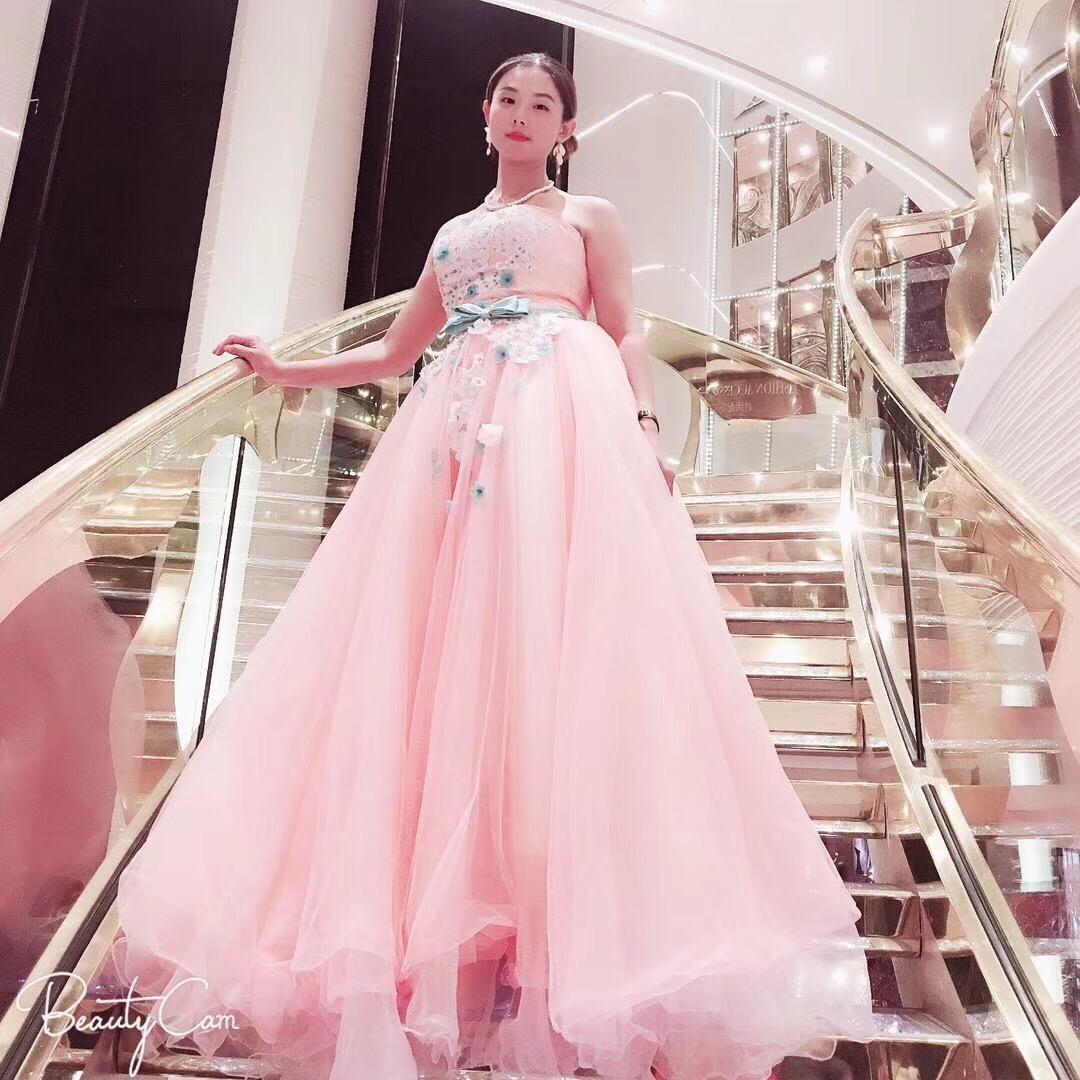 卖板栗饼的娇美人