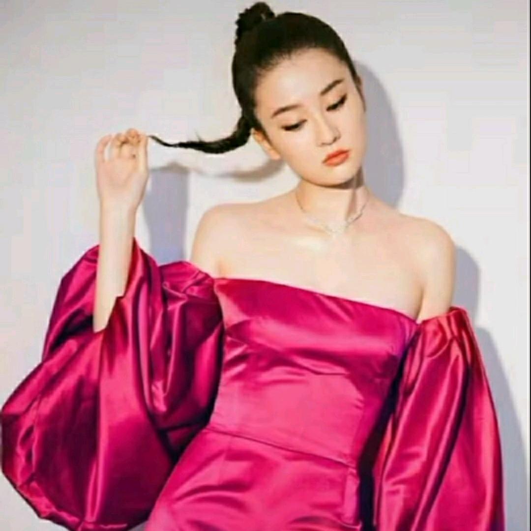 阳光下的疯女孩💋💝🎀