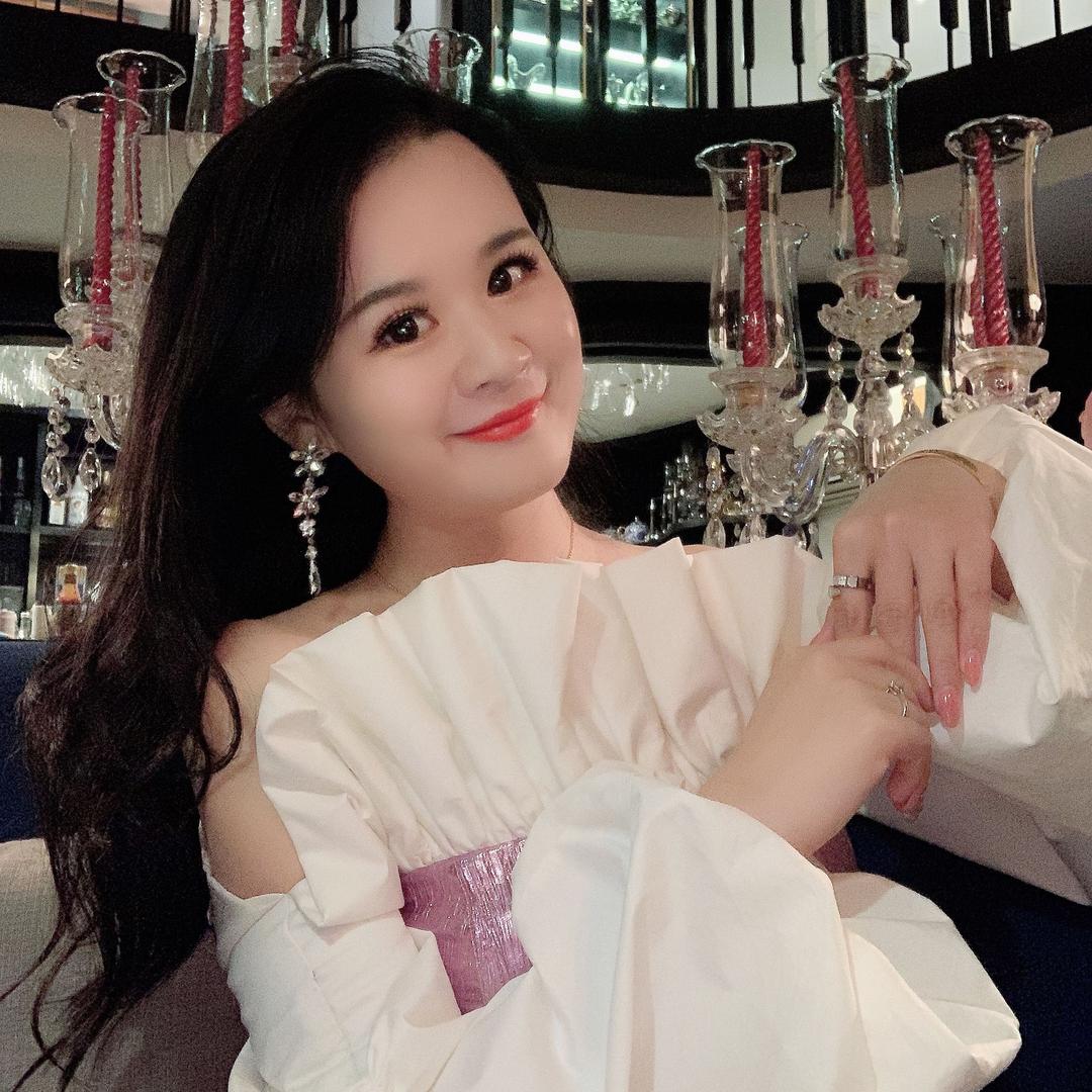 魅鹊女装品牌(早上8点半上新)