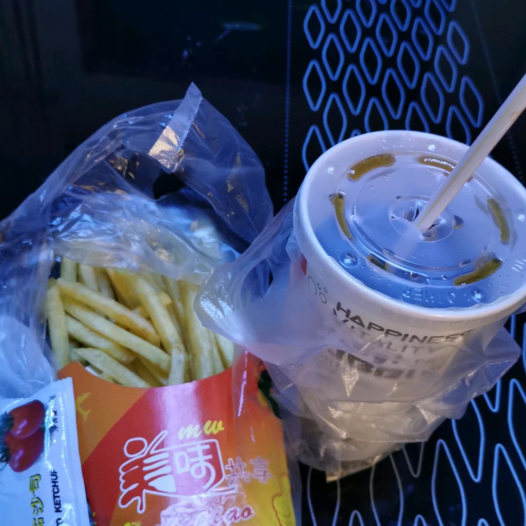 用户2393062011475