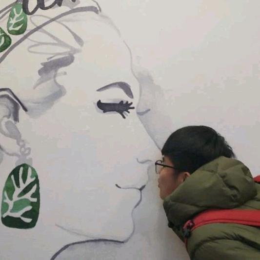 小刘和卑微生活