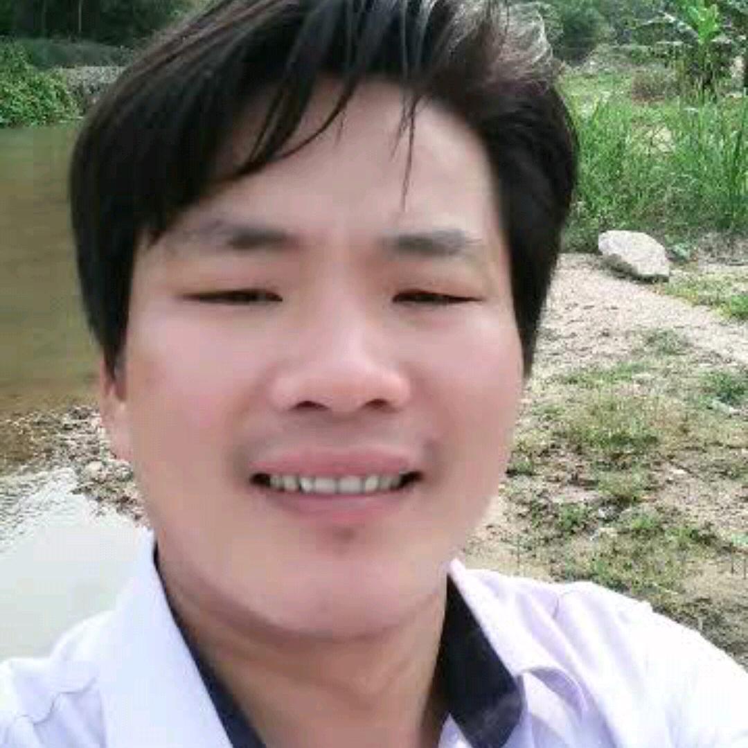 李  智