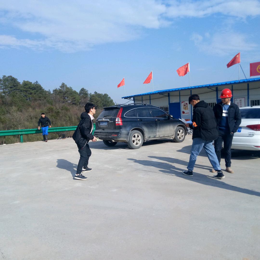 毛锡刚