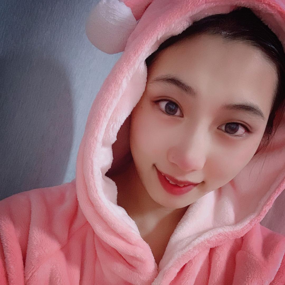 呦呦有颗小石榴🥰