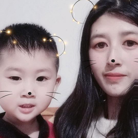 家有俩个皮夹克