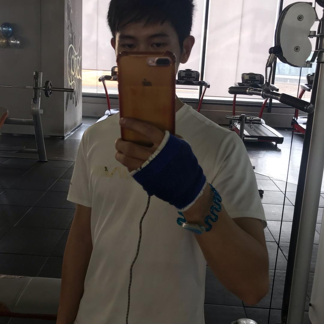 小白菜很菜又爱玩