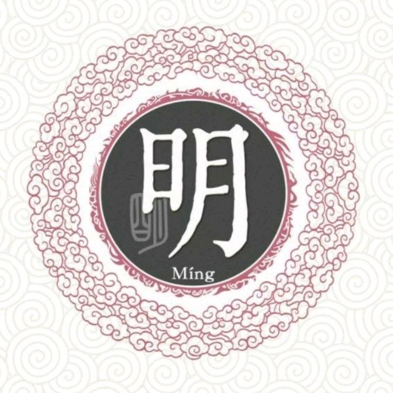 走路带风的人