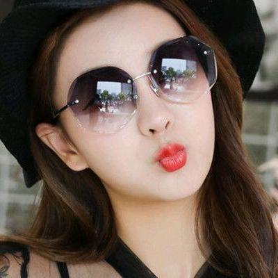 《唐伯虎点秋香》。