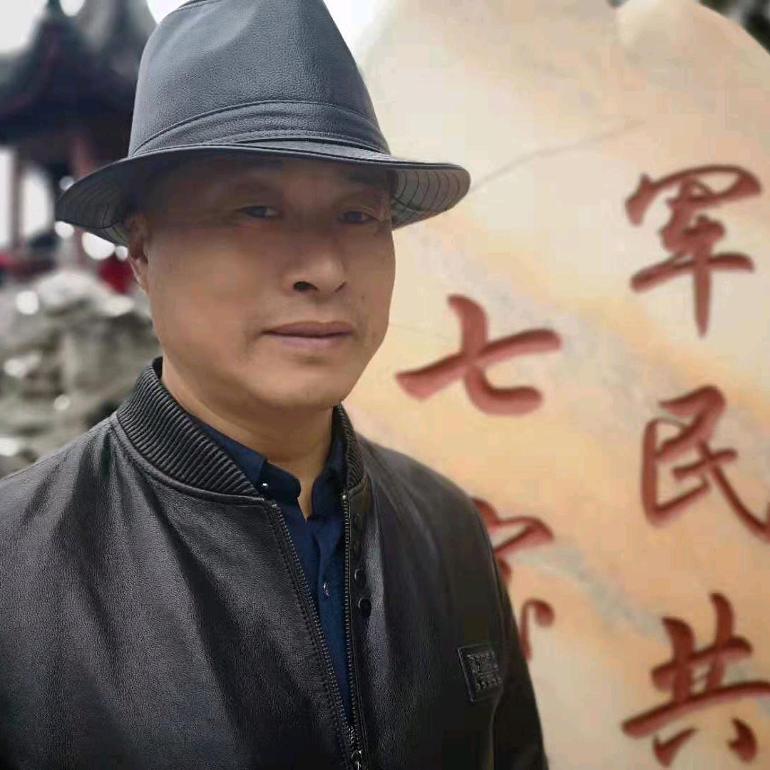 束必富