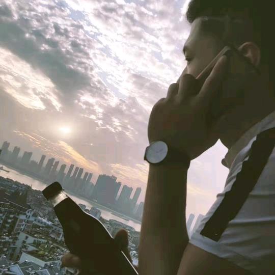 麻辣二哥（河南第一穷）