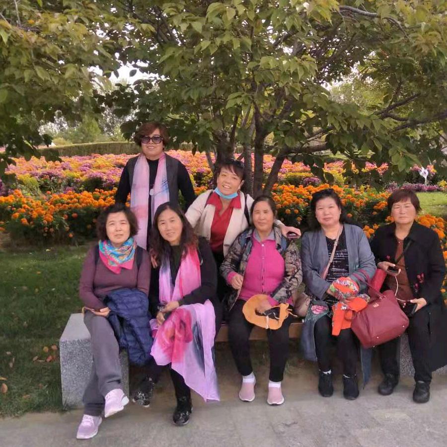 快乐田奶奶（65年的蛇）