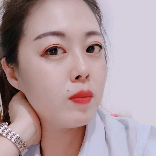 🐰兔小霞🐰