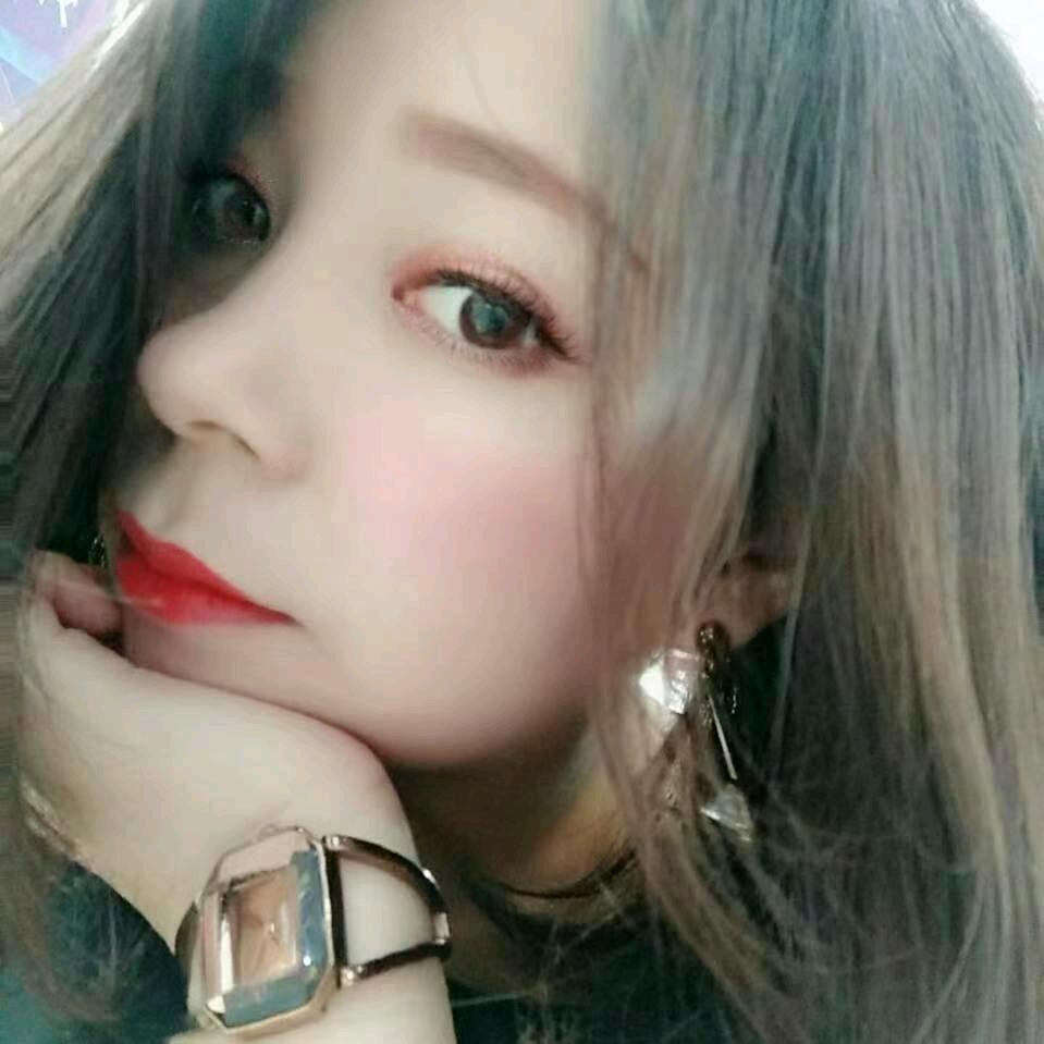 千里挑衣《欧韩女装店》