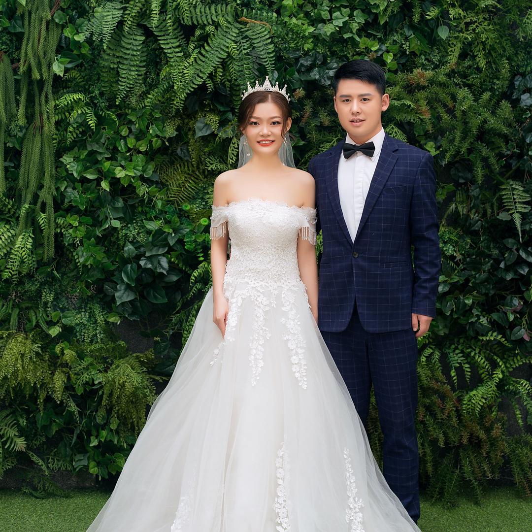 爱上有故事的人