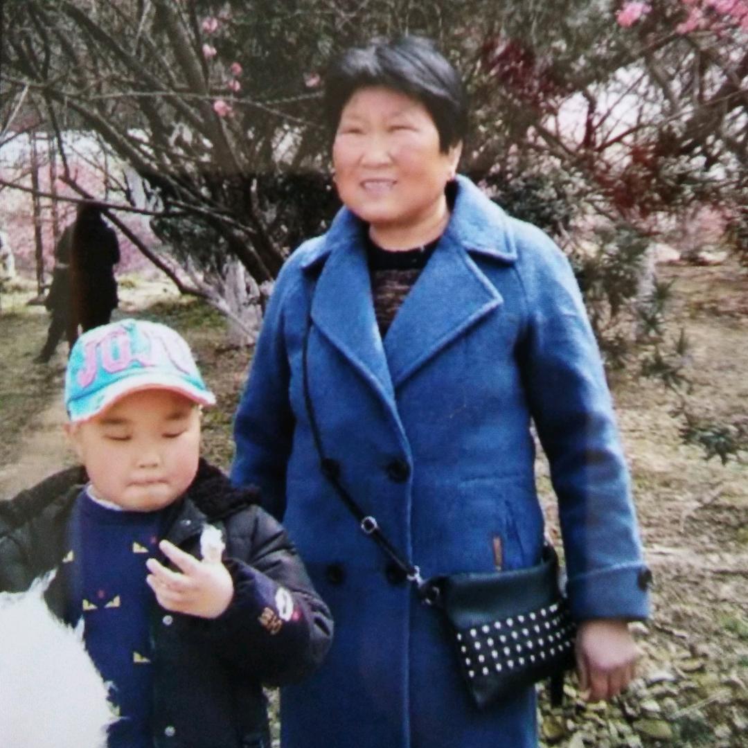 孙由翠