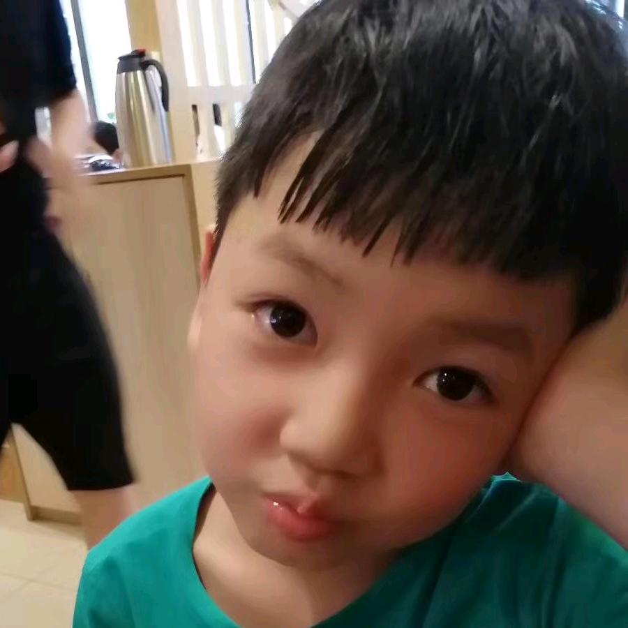 黄煜硕