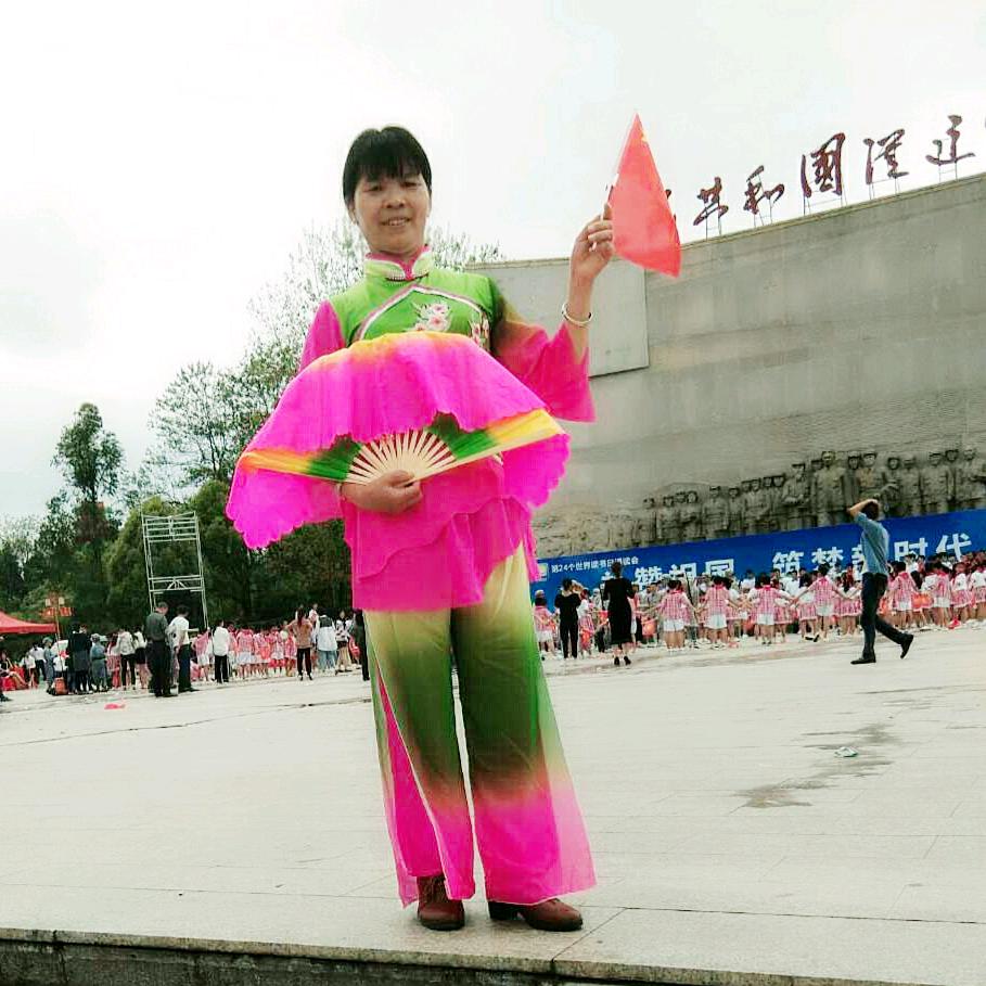 曾连连