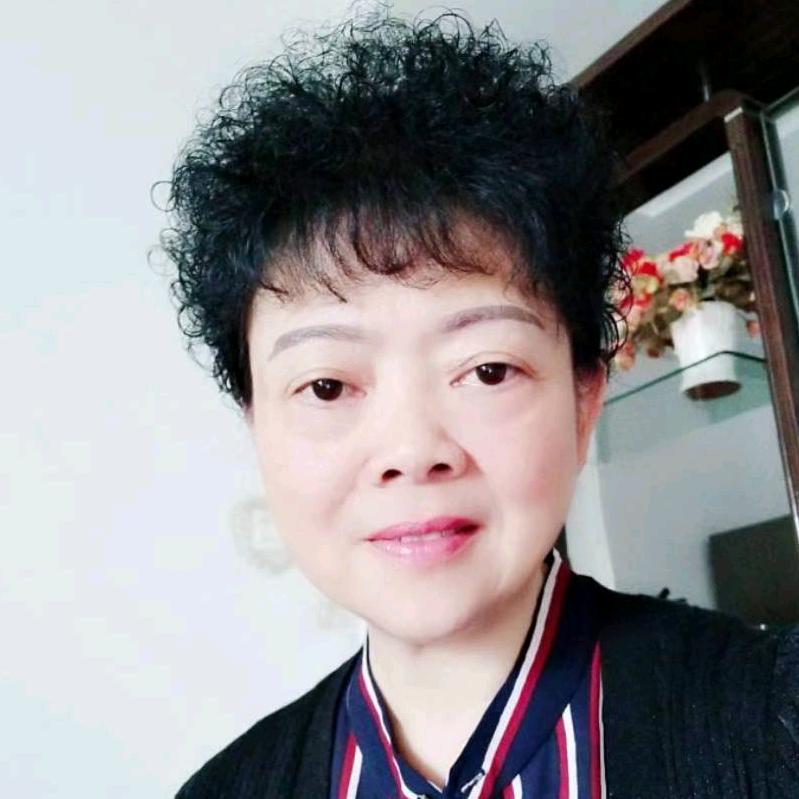 周玲