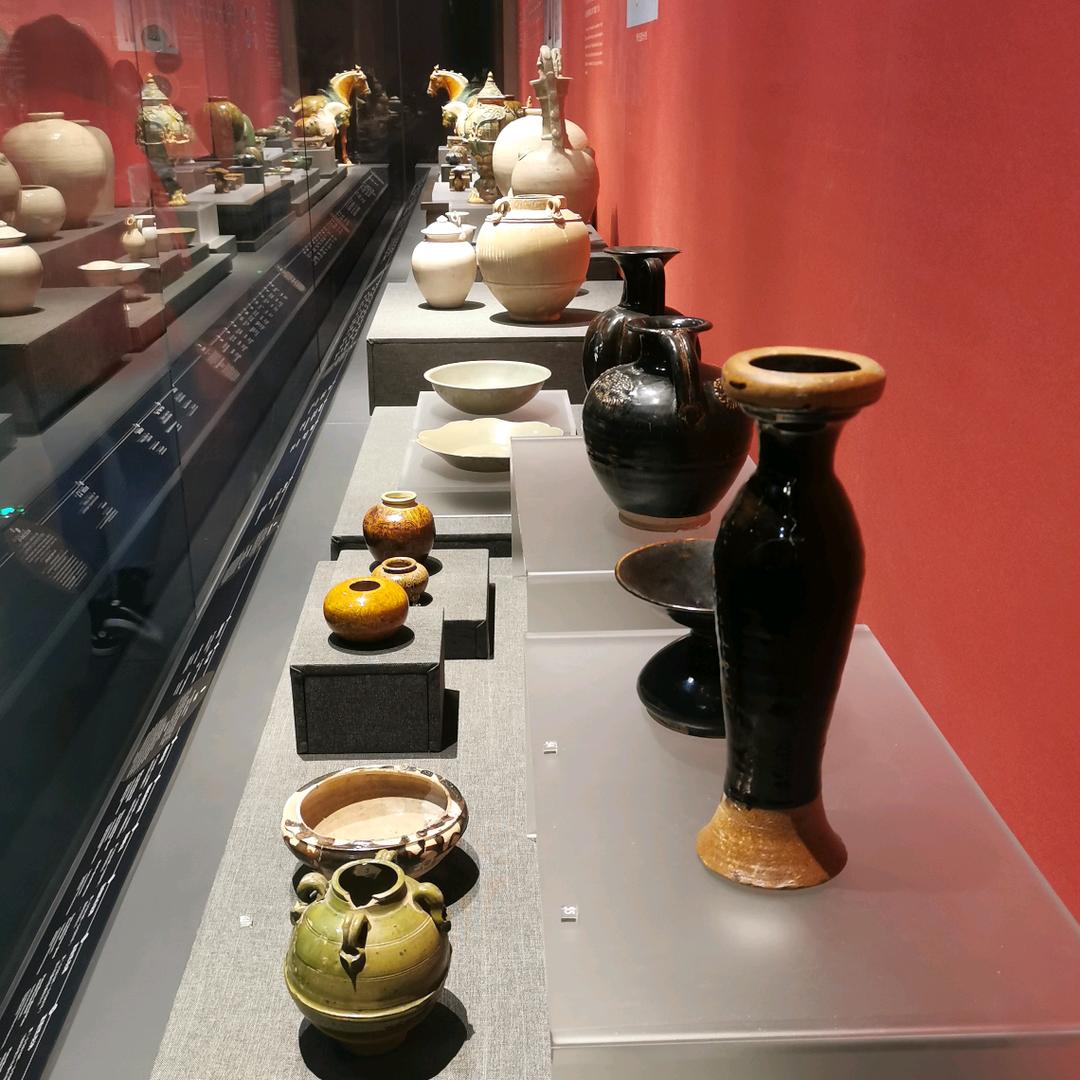 茜宝