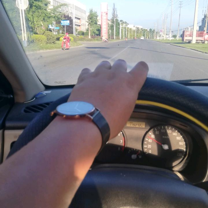 装机，挖机出租出售。承接各种土石方，转运