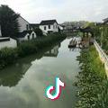 红