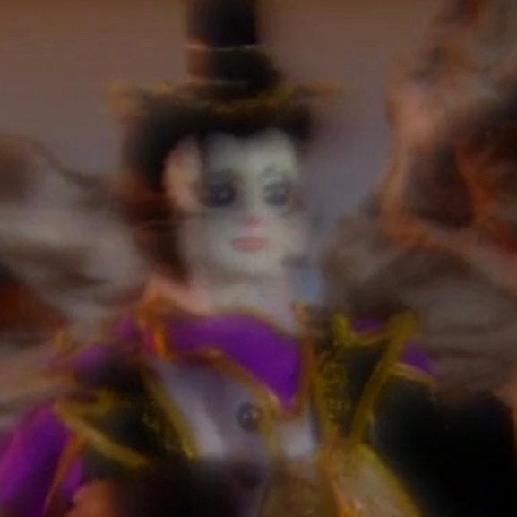 原地爆炸的宇宙美女