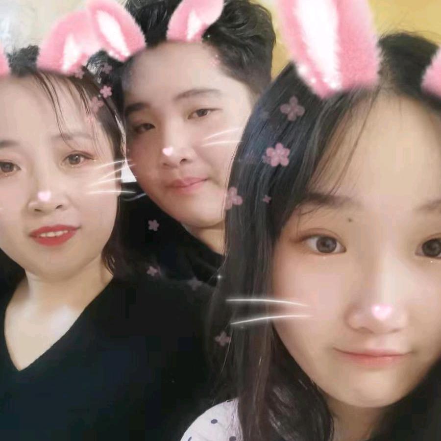爱笑的董姐