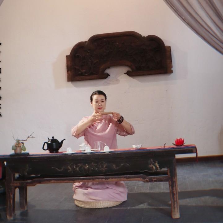 细嗅茶香