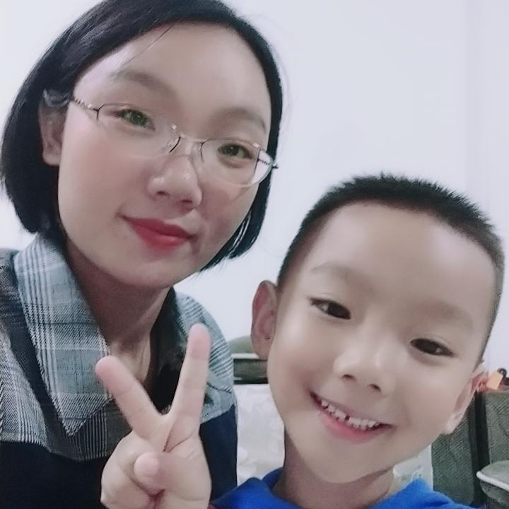 柏柏弟弟和哥哥成长日记